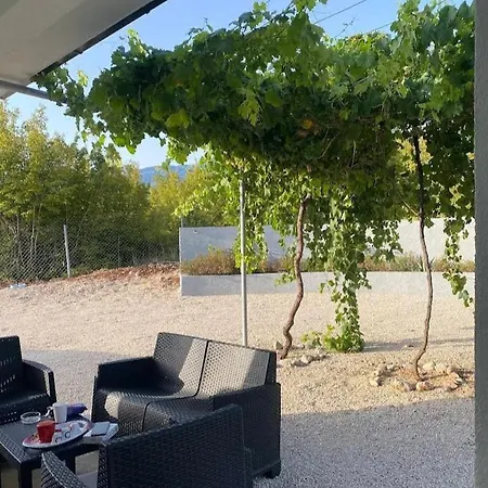 Villa Merak With Private Pool - Total Privacy & Relaxation Humilisani